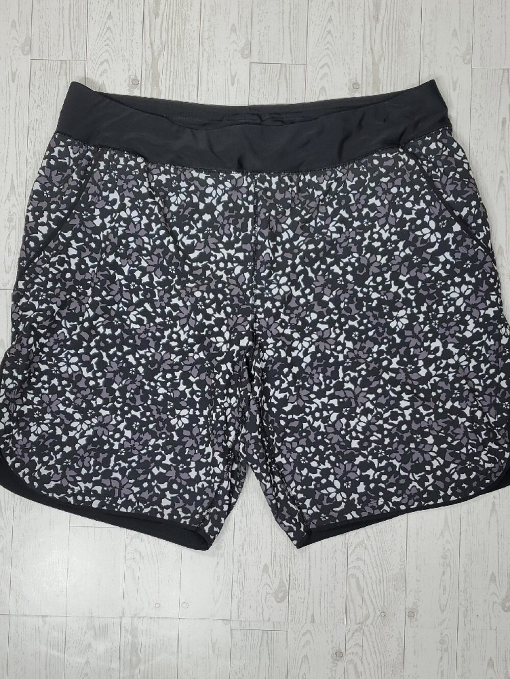 Lands' End Swim Shorts Black Floral 9" Inseam Board Shorts Women's 18